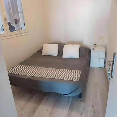 Holiday home Maison En Face De La *
