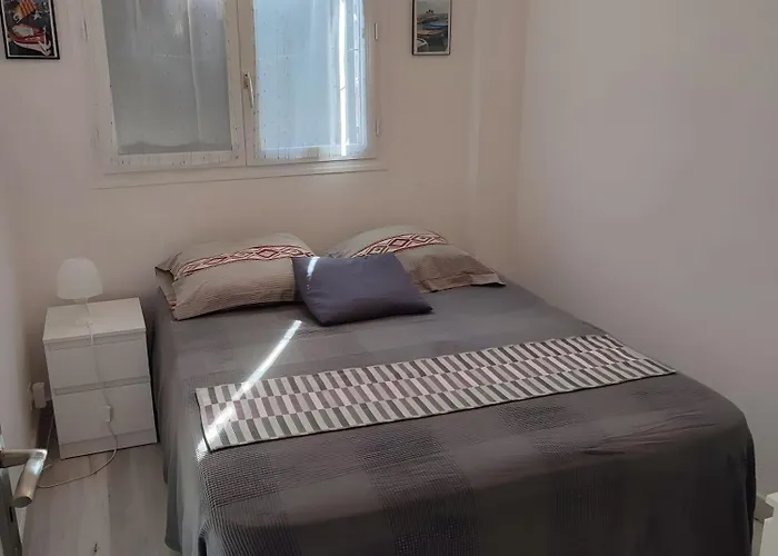 Maison En Face De La Holiday home *